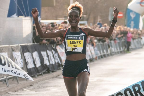 agnes-ngetich-world-10km-record-2846-valencia