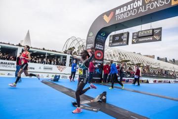 aiyabei-kipchirchir-win-valencia-marathon