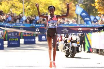 new-york-city-marathon-2016-keitany-ghebresla