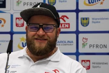 pawel-fajdek-ready-to-throw-80-metres