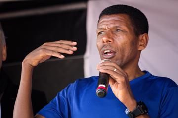 gebrselassie-who-walk-the-talk-health-for-all