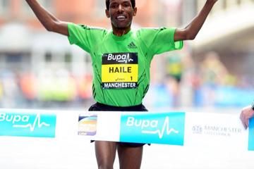 gebrselassie-returns-to-winning-ways-with-com