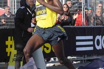 kiprop-and-cheyech-triumph-in-roma-ostia-half