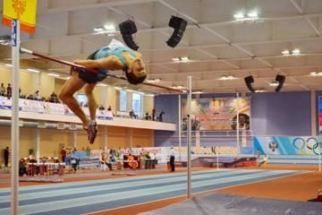 ivan-ukhov-238m-mary-cain-spearmon-world-lead