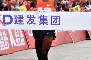 lilesa-and-bayisa-lead-ethiopian-sweep-in-xia