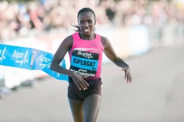 kiplagat-and-bett-make-it-a-kenyan-double-at