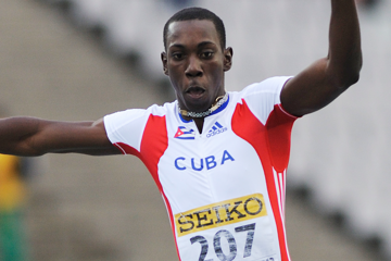 pedro-pablo-pichardo-cuban-triple-jump-record