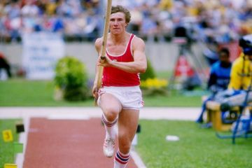 sergey-bubka-first-six-metre-pole-vault
