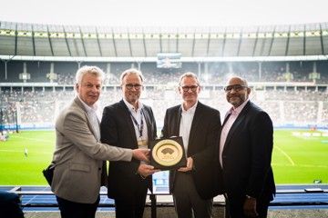 DLV President Jurgen Kessing, ISTAF director Martin Seeber, Berlin Mayor Michael Muller, DLV Director Idriss Gonschinska