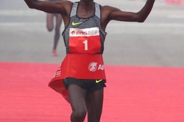 kipchoge-wins-delhi-half-marathon