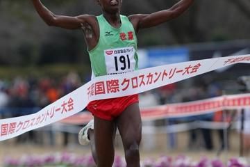 karoki-and-niiya-win-at-chiba-cross-country