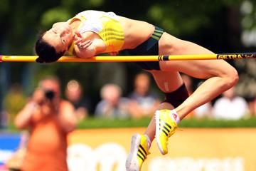 krauchanka-and-melnychenko-lead-overnight-in