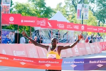 kimetto-smashes-course-record-jeptoo-cracks-2