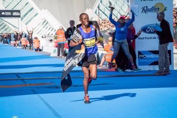 valencia-marathon-mwangangi-naigambo