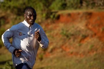 kamworor-struck-by-motorcycle-while-training