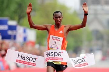 dawit-again-sub-206-as-course-records-tumble