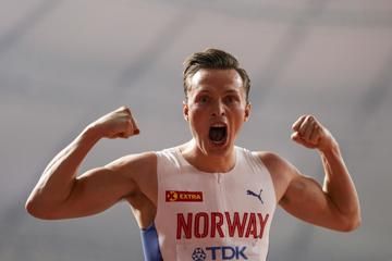 karsten-warholm-400m-hurdles-doha-champion