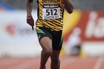 manley-causes-a-big-upset-to-take-400m-victor