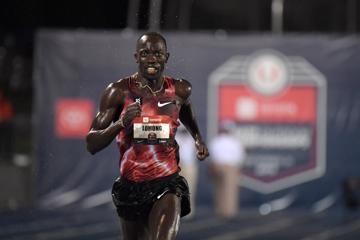 lomong-huddle-win-10000m-us-championships