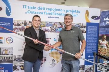 Jan Zelezny (r) presents his WR javelin to Valter Bocek, CEO of the IAAF Continental Cup Ostrava 2018