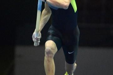 lavillenie-clears-world-leading-586m-at-reno
