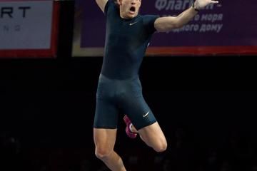 renaud-lavillenie-pole-vault-world-record