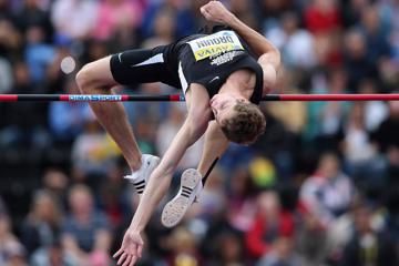 derek-drouin-drake-relays