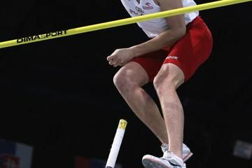 pawel-wojciechowski-murielle-ahoure-indoor-at