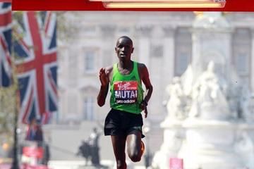mutai-and-keitany-dominate-and-dazzle-in-lond