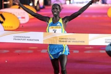 fast-kenyan-double-in-frankfurt-20457-and-223
