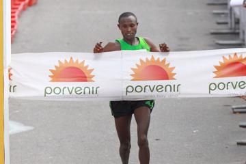 mutai-and-chepkirui-the-winners-in-bogota