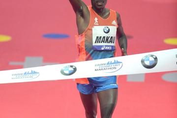 patience-pays-for-makau-in-frankfurt-debut-wi